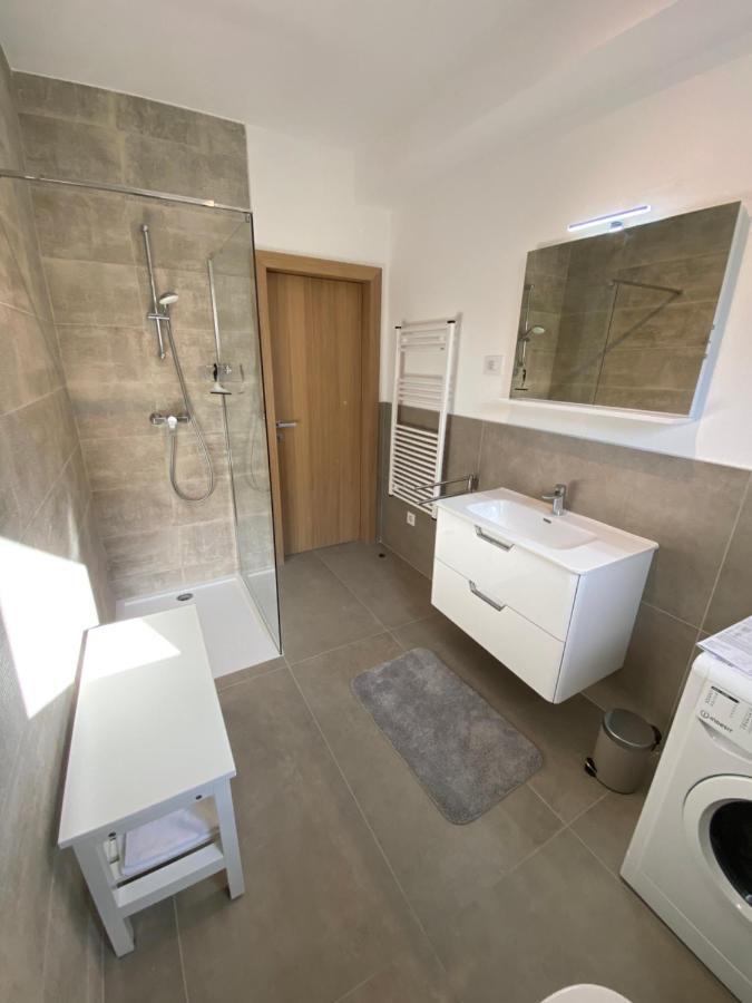 Apartment Lucie โพลมิน ภายนอก รูปภาพ