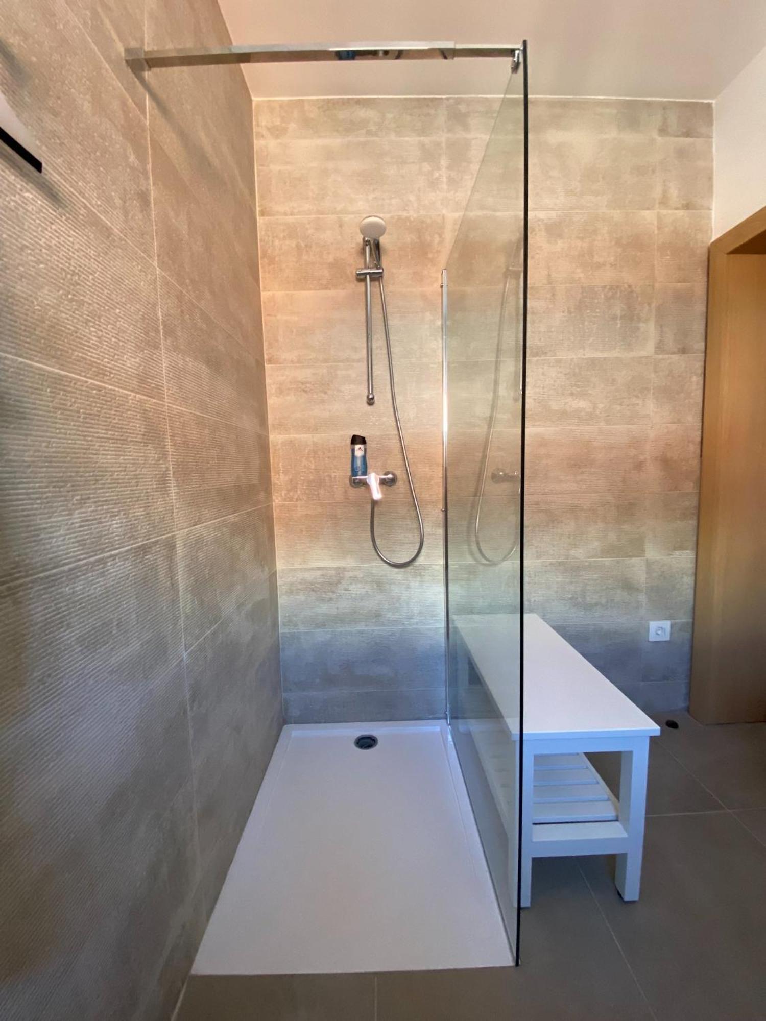 Apartment Lucie โพลมิน ภายนอก รูปภาพ