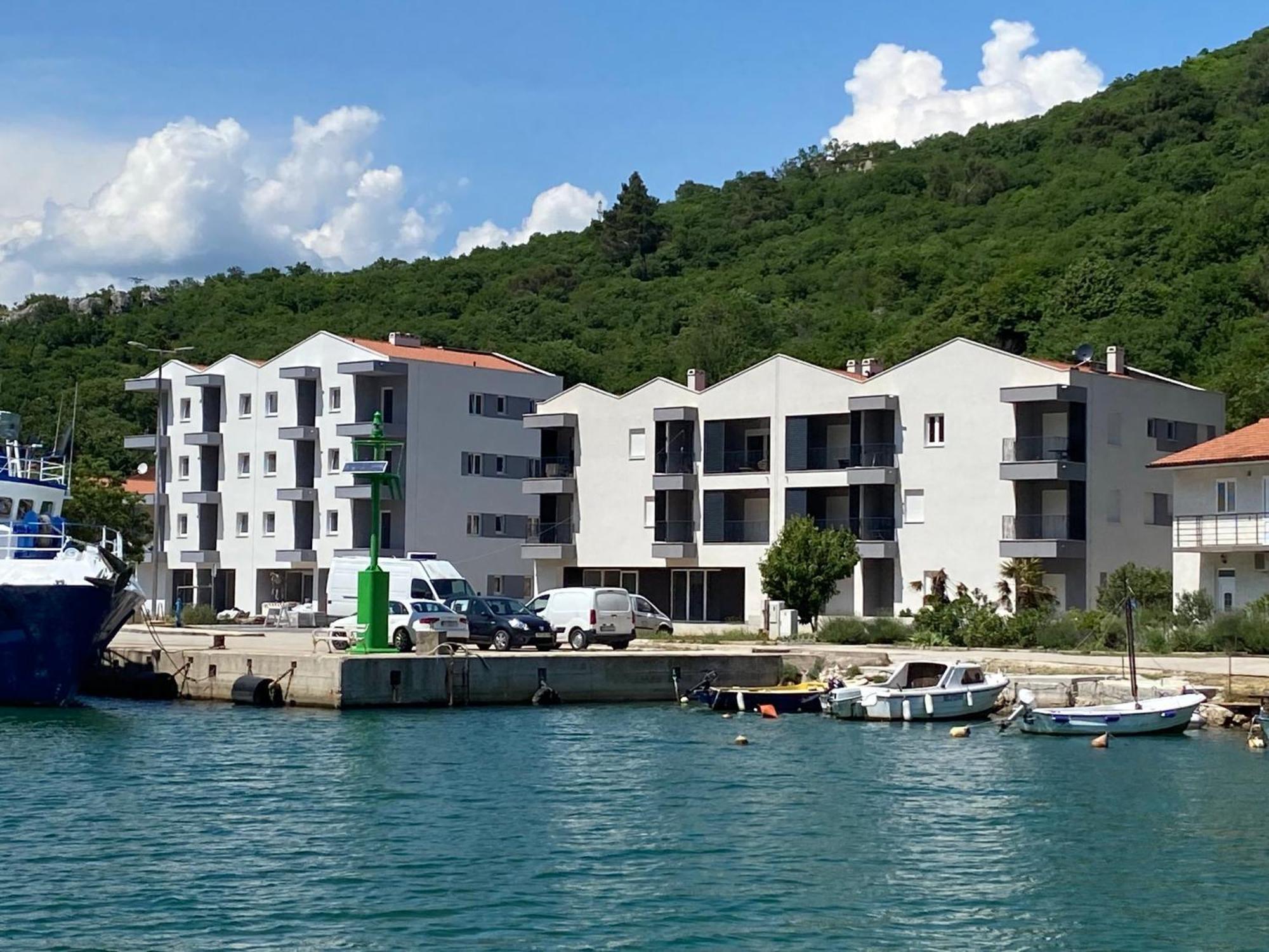Apartment Lucie โพลมิน ภายนอก รูปภาพ